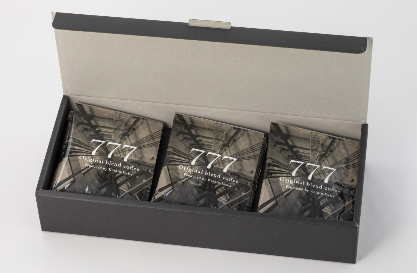 伊坂幸太郎書き下ろし珈琲エッセイ冒頭公開＆777ブレンド珈琲追加